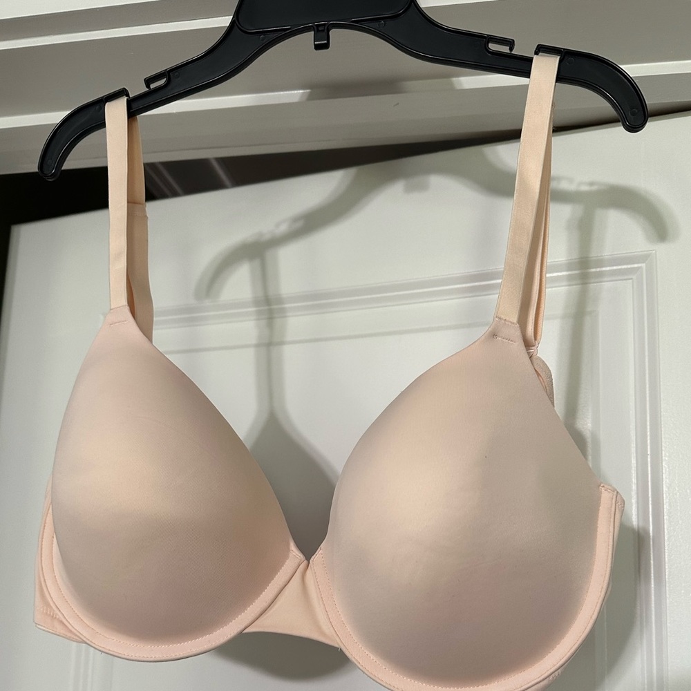 38D pink Victoria Secret bra